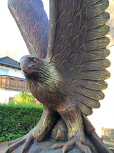Lade das Bild in den Galerie-Viewer, Skulptur Adler Zeus
