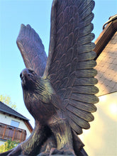 Lade das Bild in den Galerie-Viewer, Skulptur Adler Zeus
